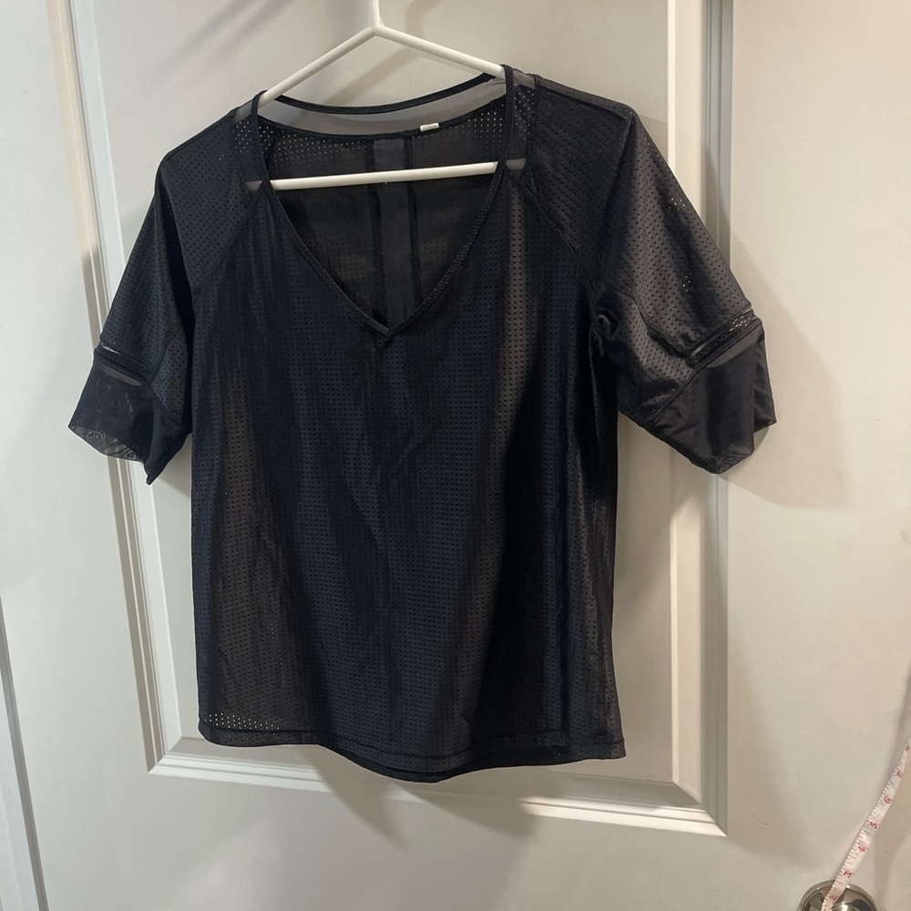 Lululemon Black Mesh V-Neck Women's Top No Size Tags PTP 18 About 6/8